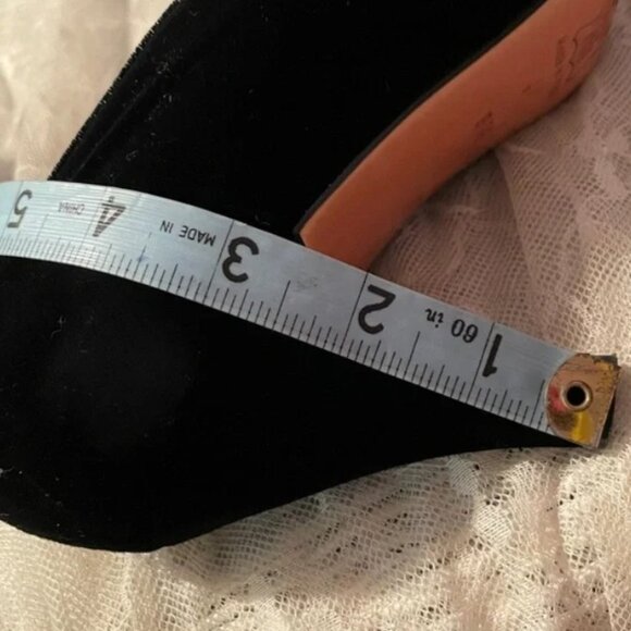 Yves Saint Laurent Black Velvet Jeweled Pointed Toe Heels Size 9.5 Party Vintage - Picture 15 of 16